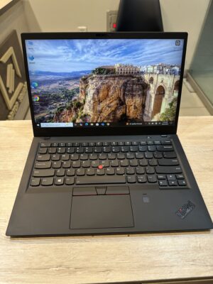 Lenovo ThinkPad X1 Carbon – Core i7 8th Generation | 16GB RAM | 512GB SSD | 14" Touchscreen Laptop