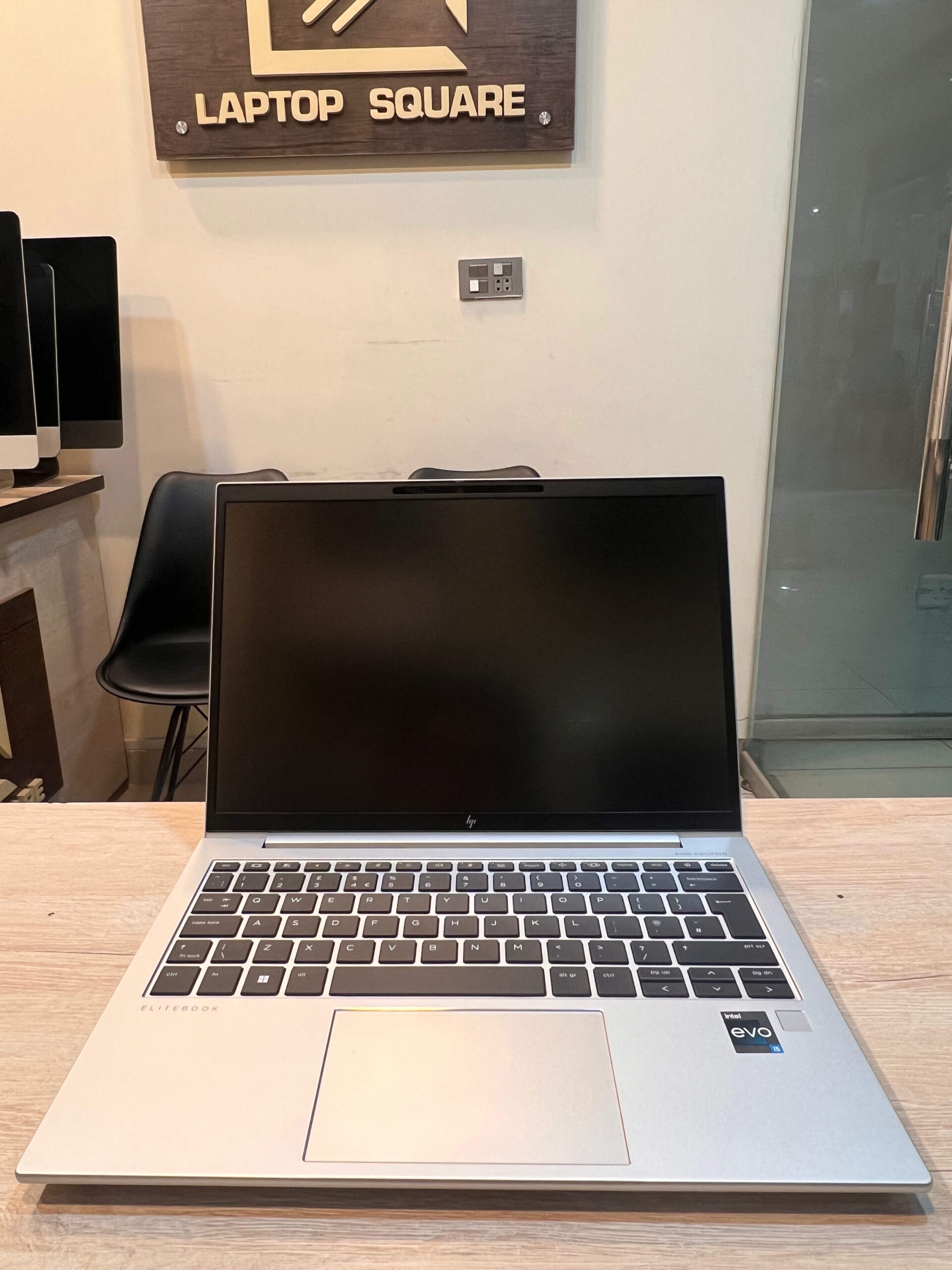 HP EliteBook 830 G10 13.3 Display 10 Cores Intel Core i5 13th Gen 16GB RAM 512GB SSD