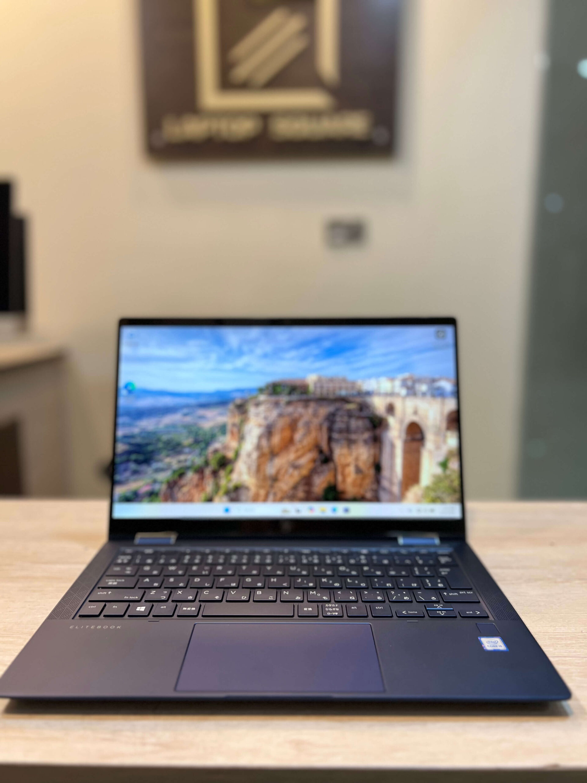 HP EliteBook Dragonfly Intel Core i5-8265U 8th Generation 8GB 256GB Integrated Intel UHD 4 Cores FHD 1.3.3inch