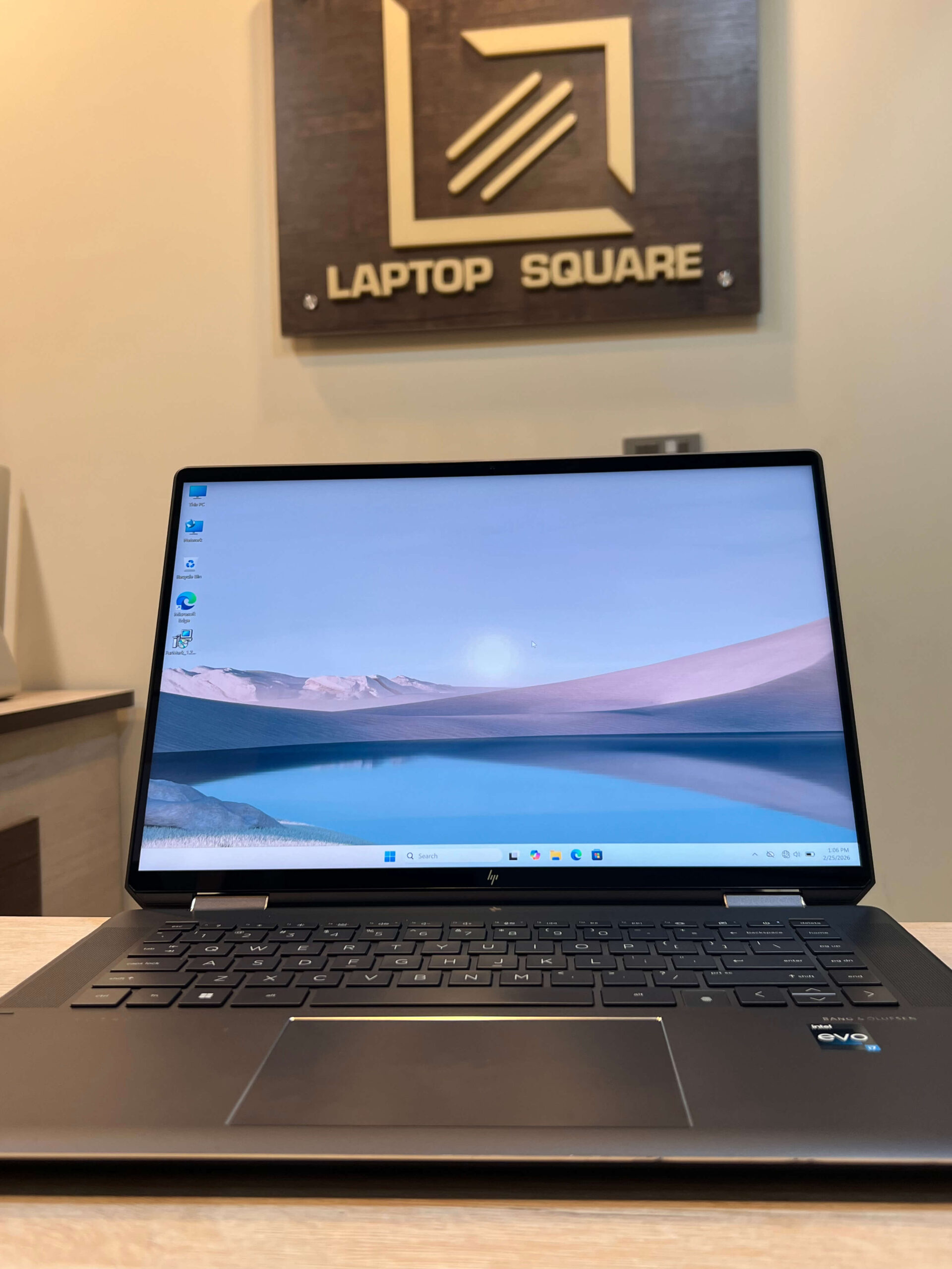 HP Spectre16 Intel Core i7-1360P (13th Generation) 16GB 1TB 4GB Intel Arc A370M 12 Cores 3K(3072 x 1920) 16.0-inch