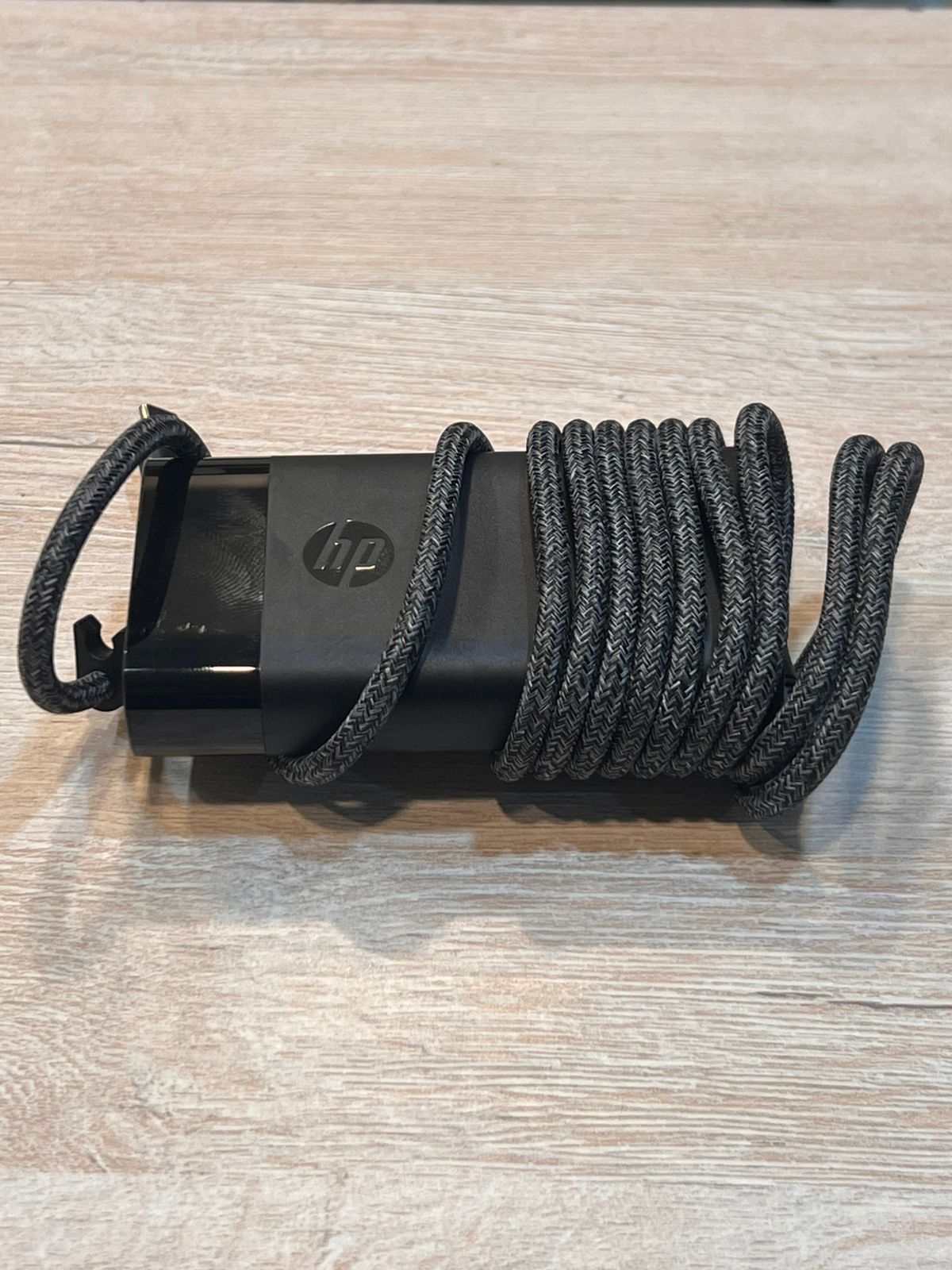 hp chrome charger 65W