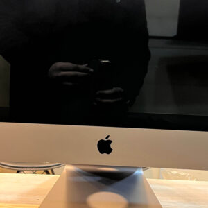 Apple iMac Pro 27" 5K (Late 2017) | 10-Core Xeon W-2150B | 64GB RAM | 1TB SSD | Radeon Pro Vega 64 16GB