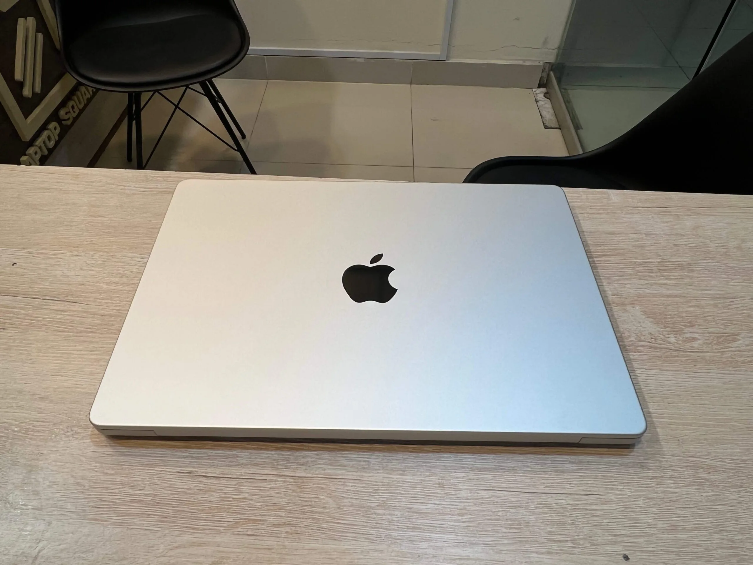 Apple MacBook M2 Pro | 2023 | 14-inch | 32GB RAM | 1TB SSD