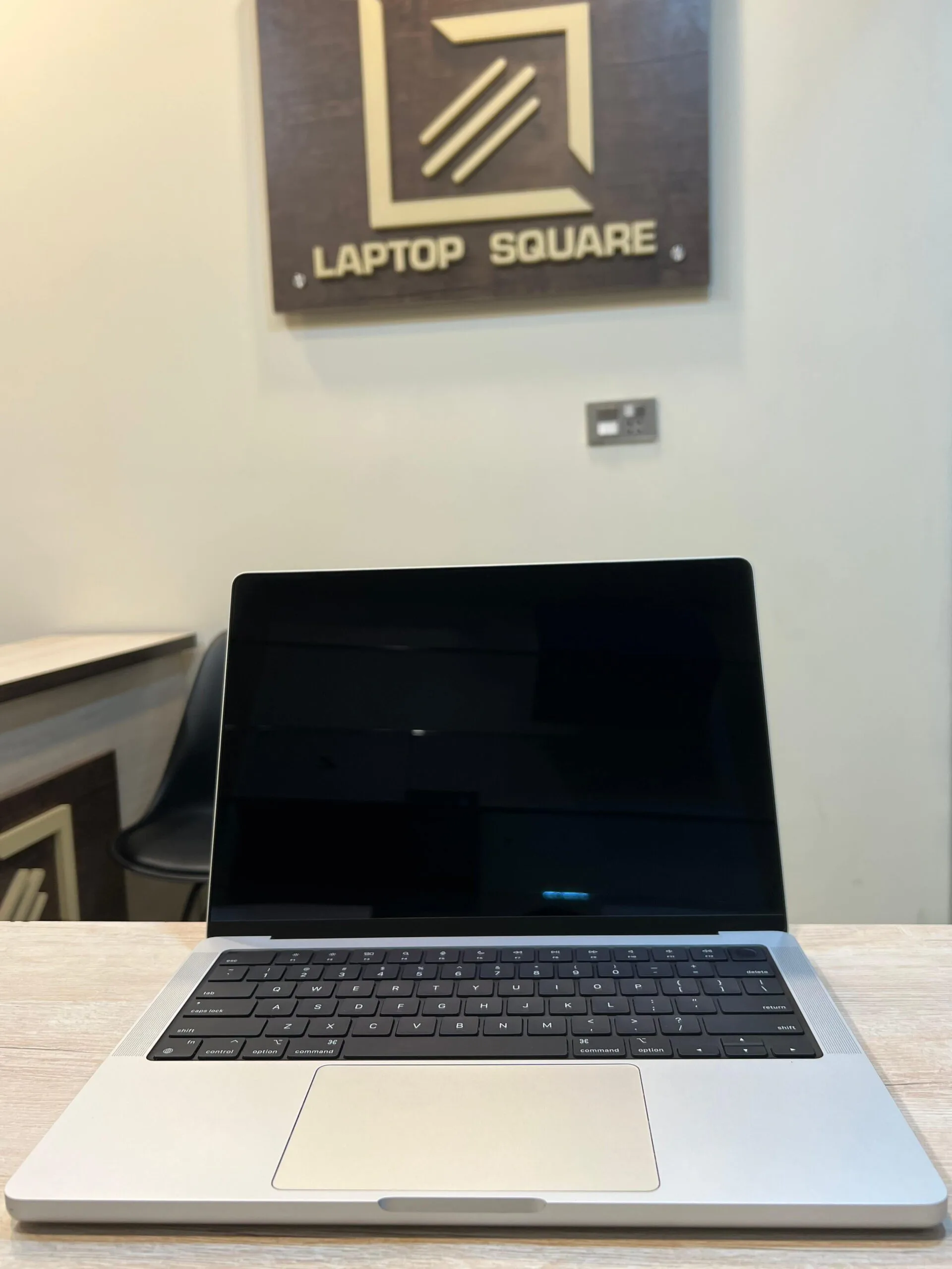 Apple MacBook M2 Pro | 2023 | 14-inch | 32GB RAM | 1TB SSD