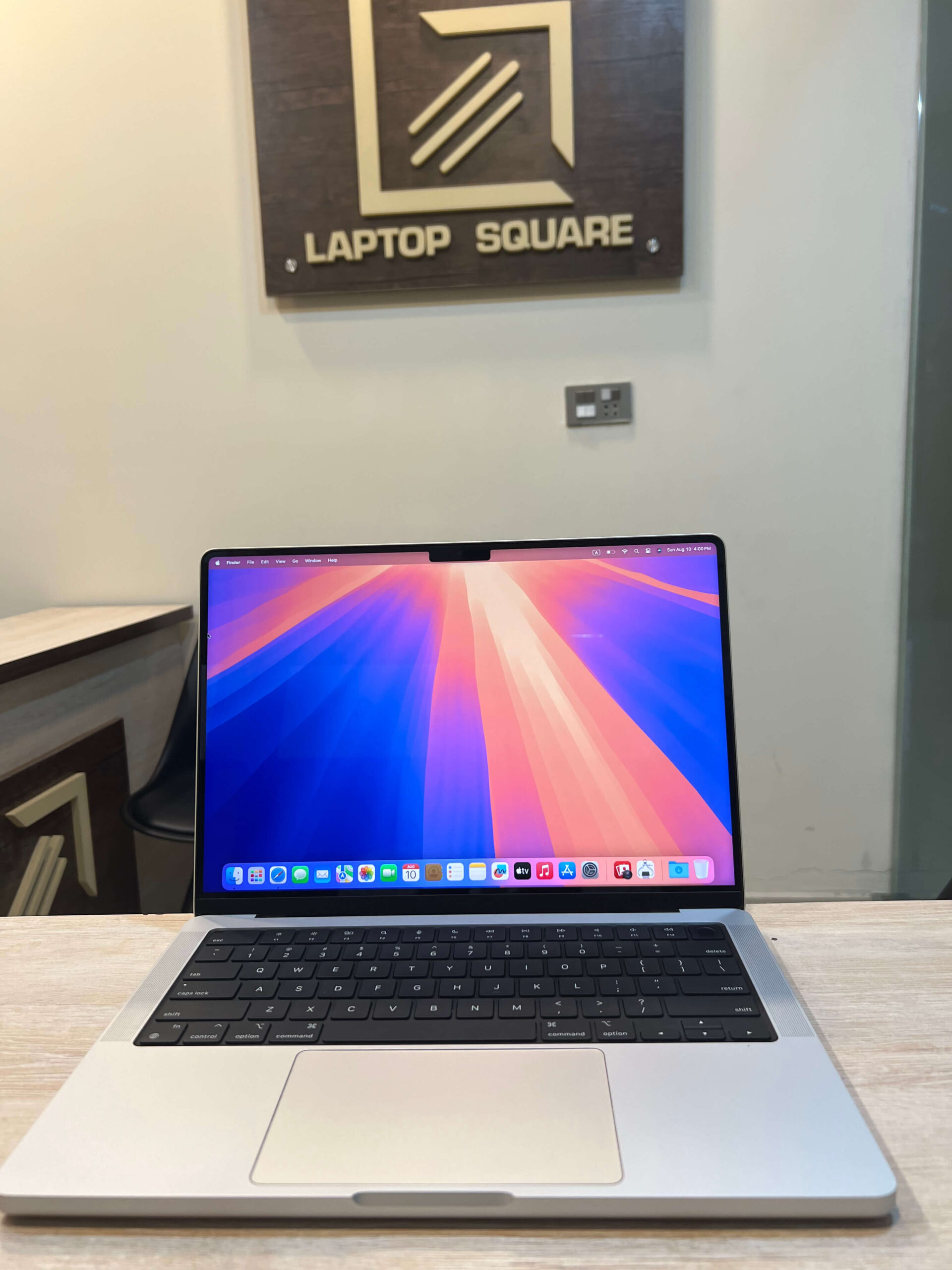 Apple MacBook Pro M2 14-inch 32GB 1TB 10 Core 16 Core GPU BH 100% Apple MacBook Pro M2 14-inch 32GB 1TB 10 Core 16 Core GPU BH 100%