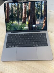 Apple MacBook M1 Pro 2021 32GB 512GB A2442 14 inch