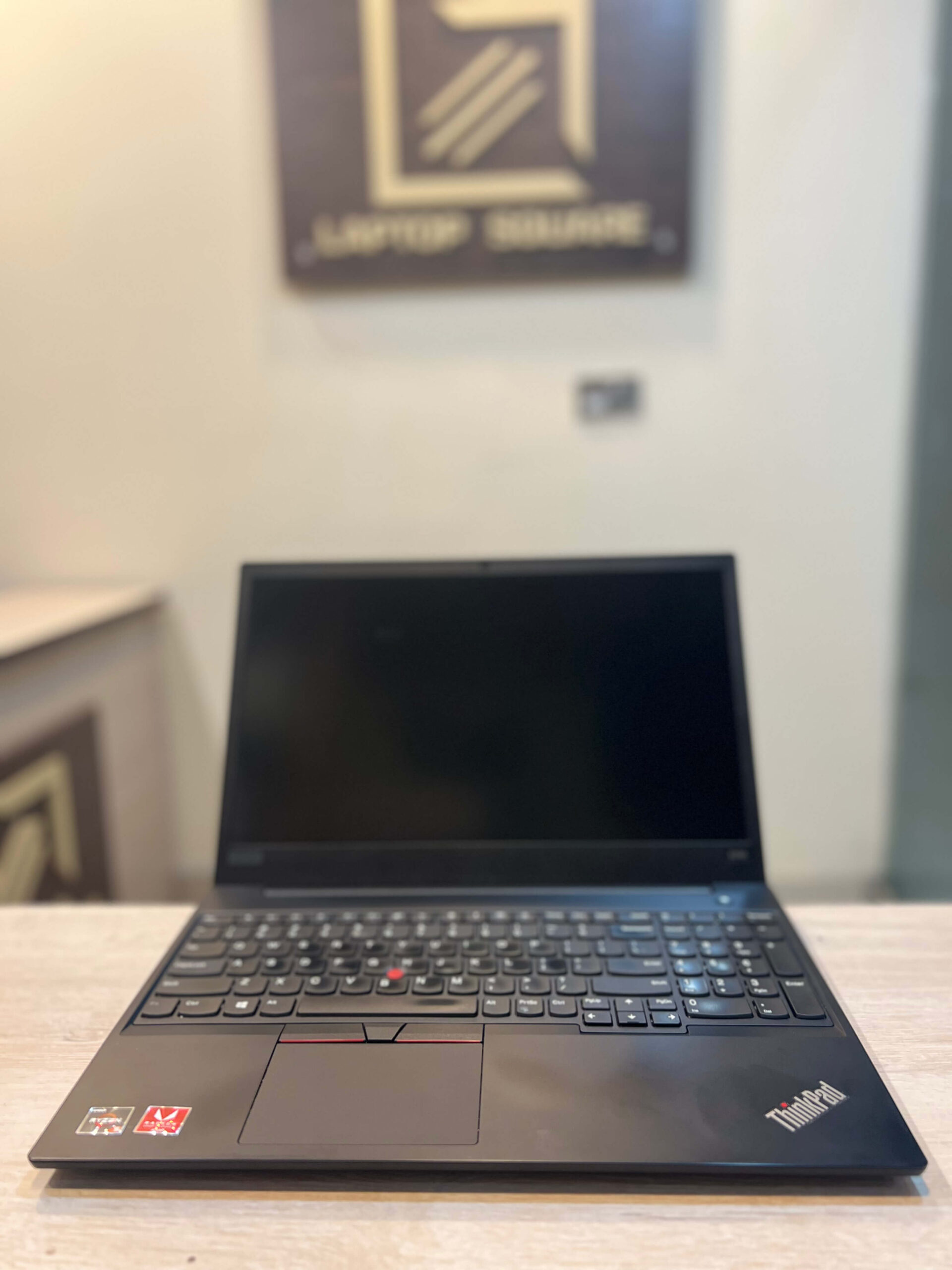 Lenovo ThinkPad E595 AMD Ryzen 5 3500U 8GB RAM 256GB SSD Lenovo ThinkPad E595 AMD Ryzen 5 3500U 8GB RAM 256GB SSD
