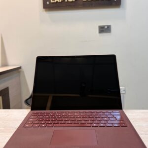 Microsoft Surface laptop 2 i7
