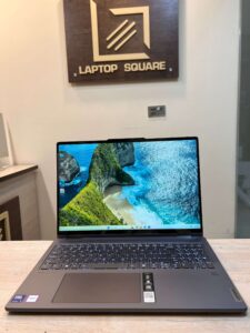 Lenovo Yoga Ultra 5 16GB RAM 512GB SSD