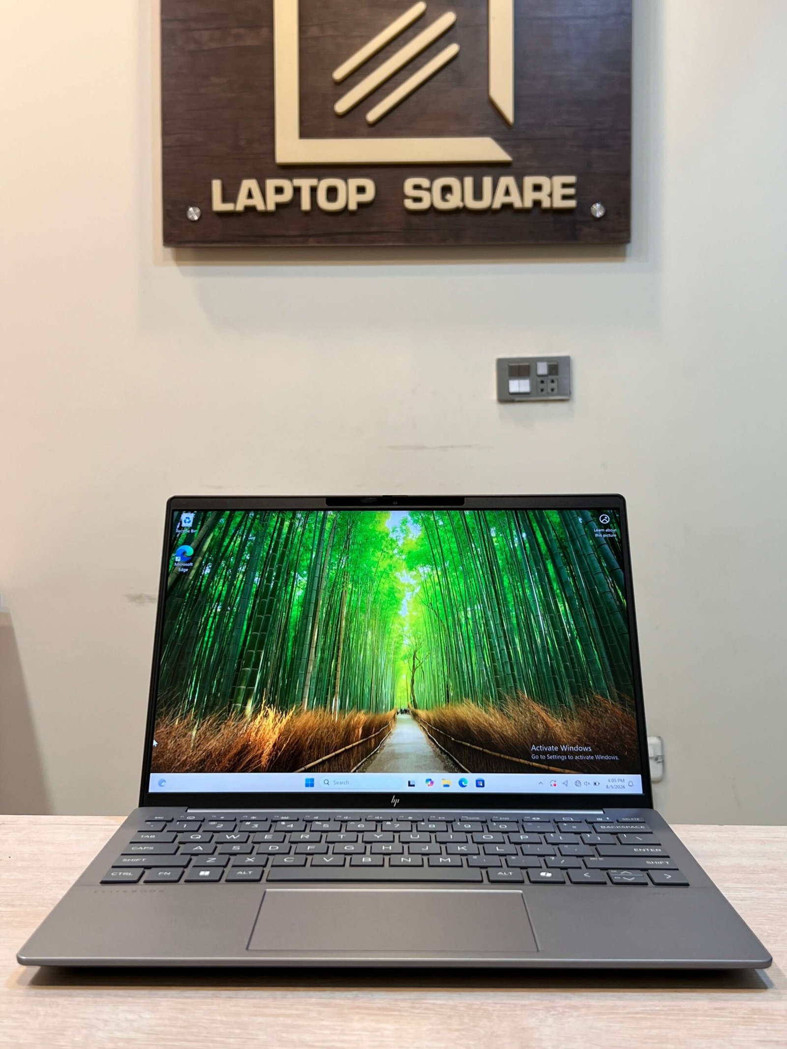 HP EliteBook 635 Aero G11 Ryzen 7 Pro 8840HS HP EliteBook 635 Aero G11 Ryzen 7 Pro 8840HS