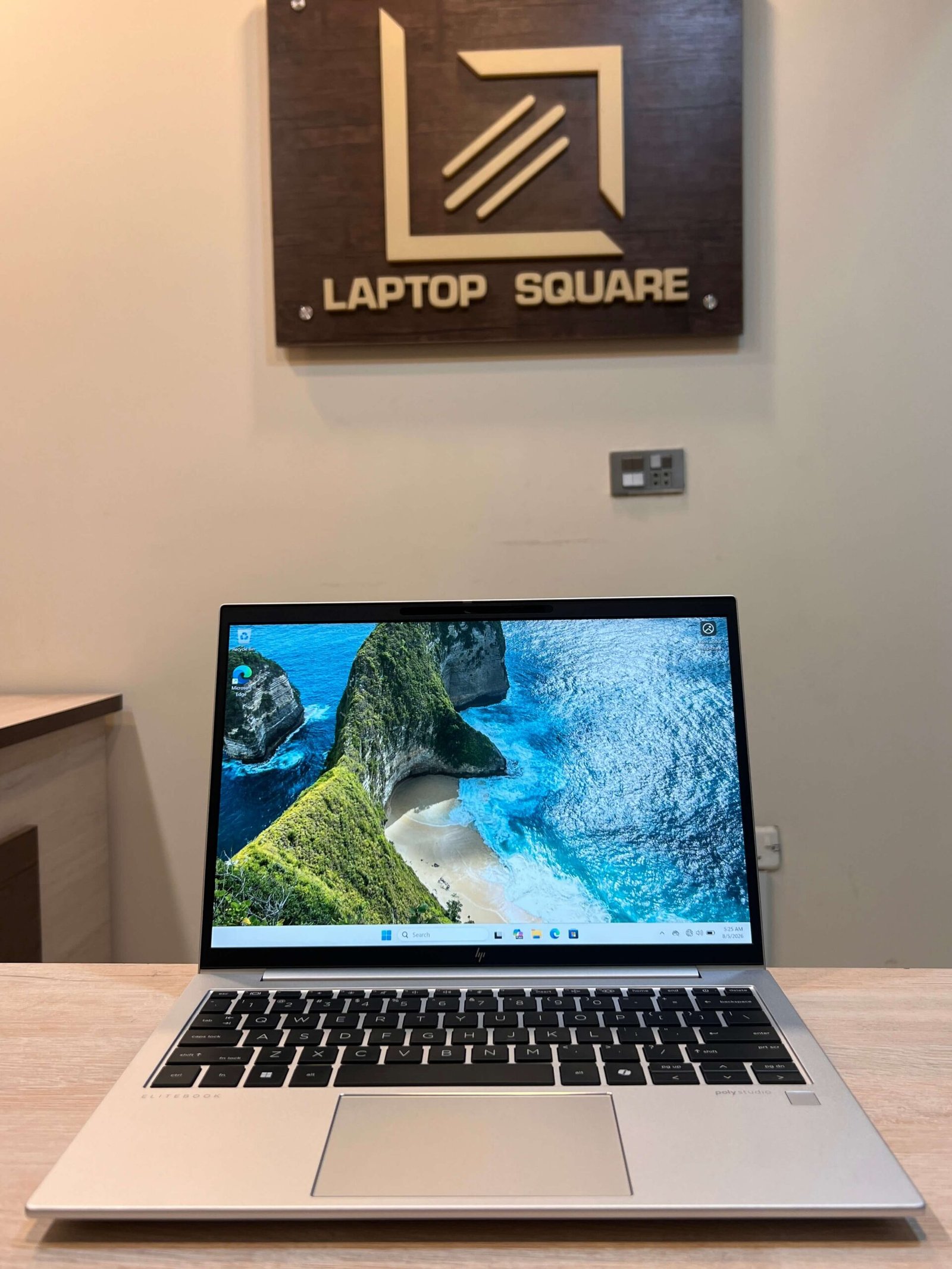 HP EliteBook 835 G11 Ryzen 7 8840U HP EliteBook 835 G11 Ryzen 7 8840U