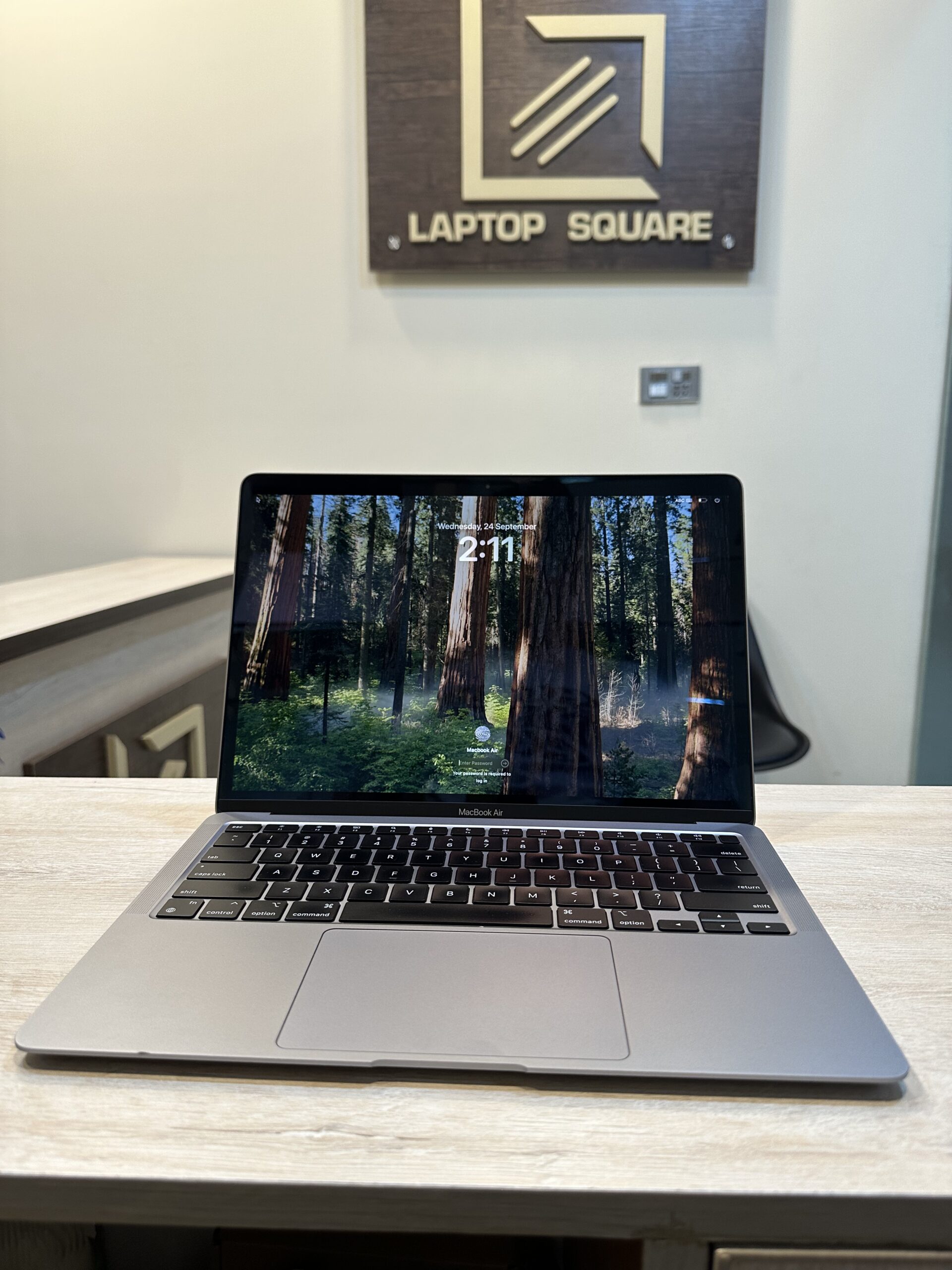 apple-macbook-air-m1-2020-13-8gb-512gb-space-grey-1.jpg Apple MacBook Air M1 2020 13 inch 8GB RAM 512GB SSD Space Grey laptop at Laptop Square