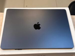 Apple MacBook Air M4 2025 15 inch 16GB 512GB Midnight Arabic Keyboard