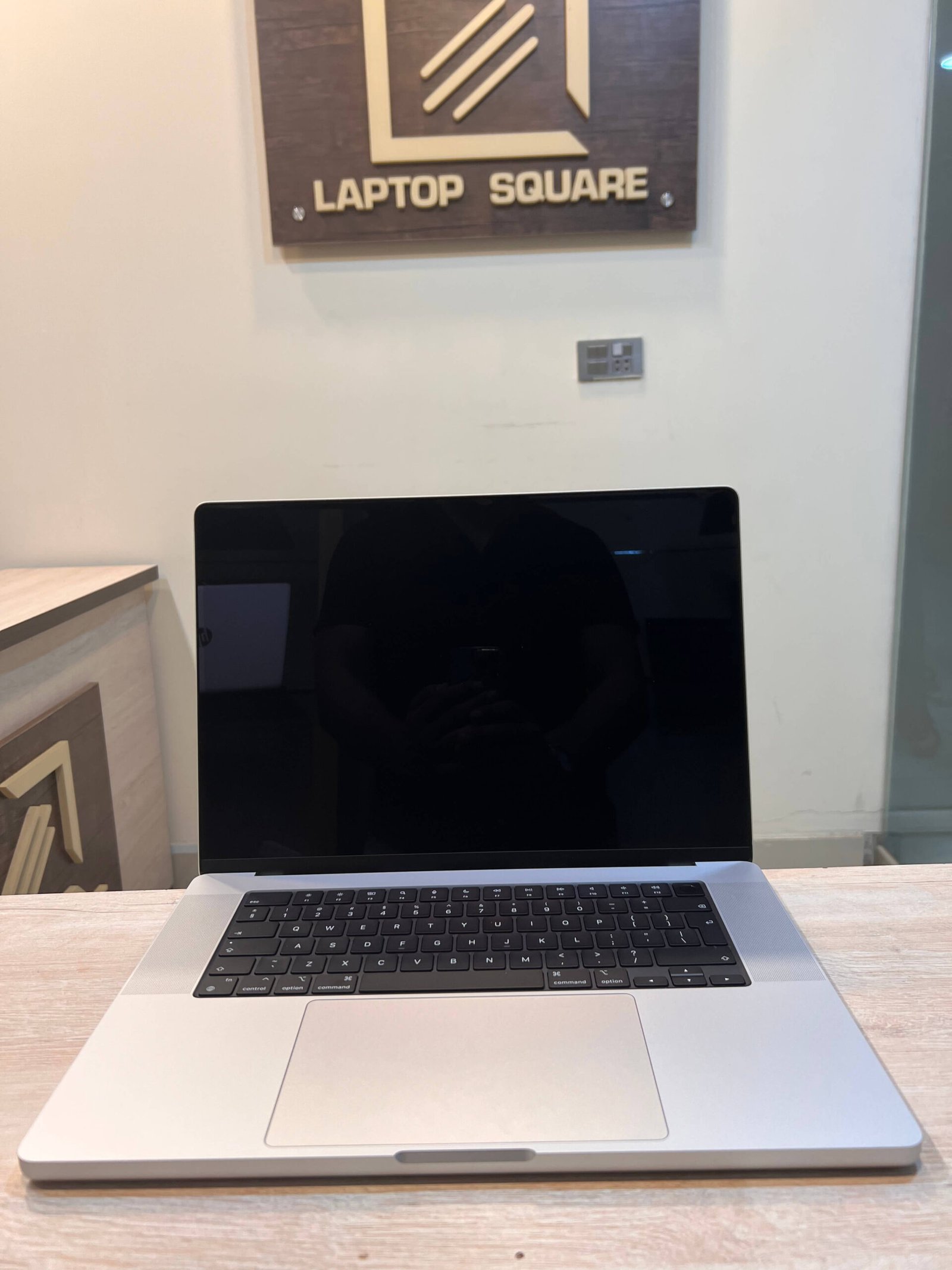 Apple MacBook M5 Pro 2026 16 inch Apple MacBook M5 Pro 2026 16 inch