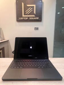 apple macbook m5 pro 2026 14 inch space black